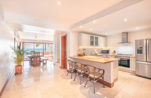 Puerto Bahia Villa | Majestic views from 3BR villa w/pool in Puerto Bahía