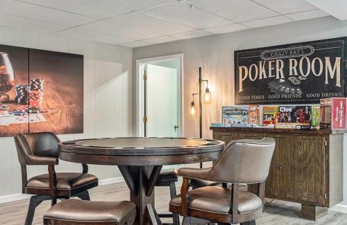 Council Bluffs House | Majestic VIEWS FunAmenities & Best for Huge Group