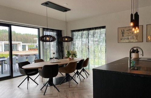 Zeewolde Villa | Majestic villa in Zeewolde with garden