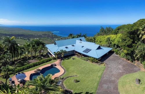 Honaunau-Napoopoo House | Maka Nui Estate private, family style home , newly renovated