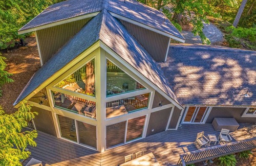 Longbranch House | Make long-lasting vacation memories at Serenity Bay Retreat