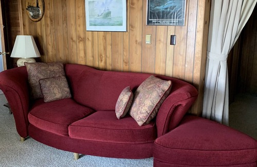 Manistee House | Make Memories this summer, suite, firepit, deck on Lake Michigan