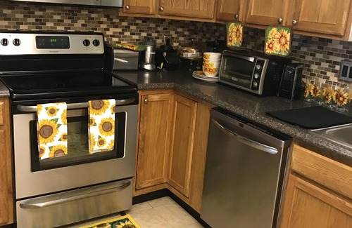 Tobyhanna House | Make Nature's Nest of the Poconos your home away from home