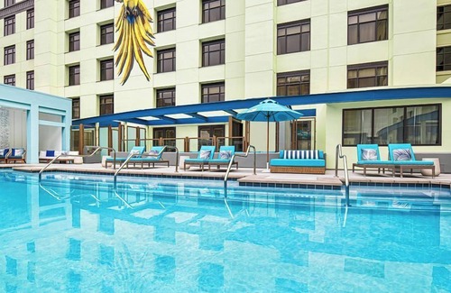 East Village Hotel | Make Your Trip More Enjoyable! Rooftop Pool, Parking, Pets Allowed!