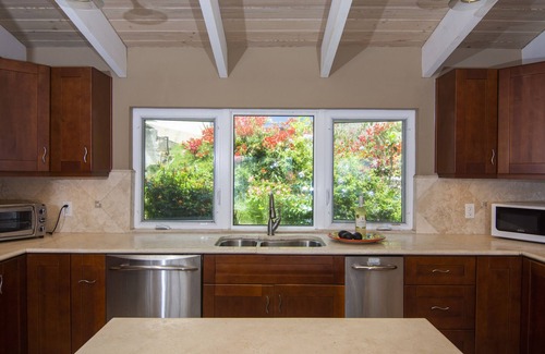 Estate Peterborg Villa | Make Your Vacation a Dream Come True at Villa Joie de Vivre!
