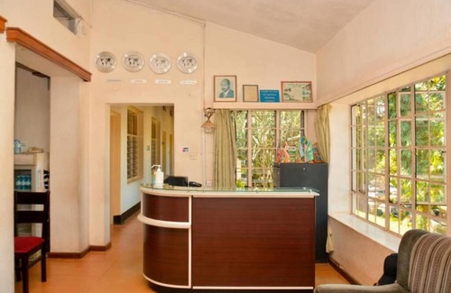 Kampala House | Makerere University Guest House Twin Room
