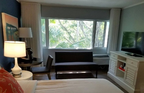 Marathon Resort | Making The Best Memories Along The Way! Onsite Pool and Hot Tub, Pets Allowed