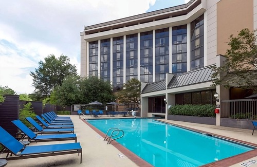 Atlanta Hotel | Making The Best Memories Along The Way! Outdoor Pool, Pet-Friendly Property