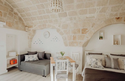 Centro Storico Apartment | MaLì Room - Studio Apartment, Sleeps 3
