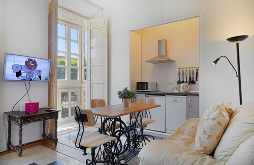 Campos Eliseos Apartment | Malagueta - Reding Studio