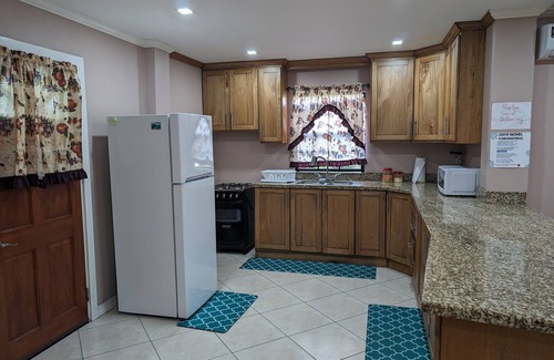 Charlotte Apartment | Malay Getaway and taxi service