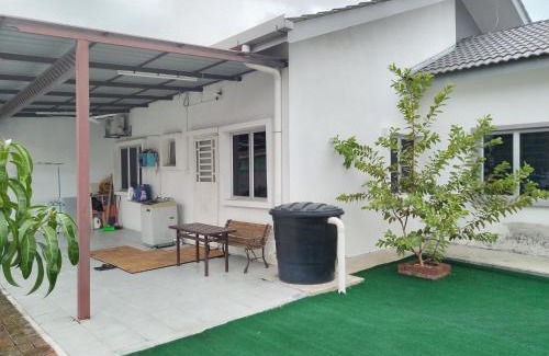 Kapar House | Malay Homestay di Meru, Klang