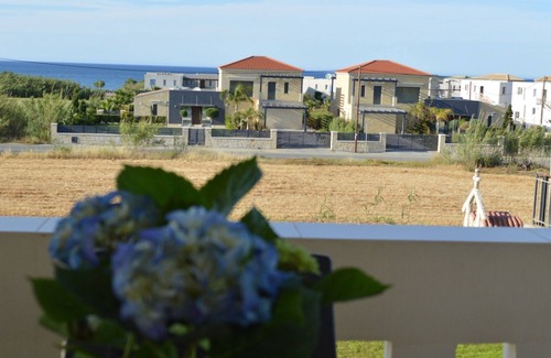 Pyrgos Psilonerou Apartment | Maleme Ocean Front Serenity 2