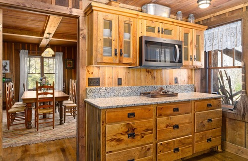 Topton Bed & Breakfast | Mallard Suite 1st Level