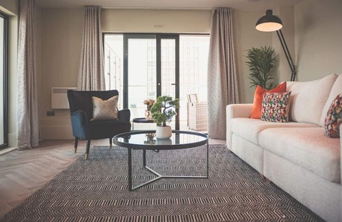 The Docks Apartment | Malmaison Apt 47 · Stunning lux penthouse | balcony | river views