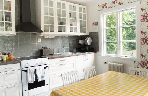 Strangnas Municipality Bed & Breakfast | Malmgårdens vandrarhem B&B