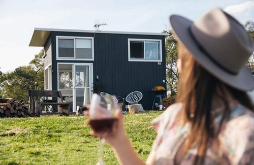 Freemans Reach House | Malniri Park by Tiny Away