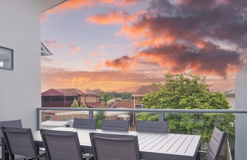Maloneys Beach House | Maloneys Beach Views 3 Bed Home