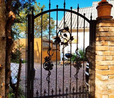 Hlohovec House | Malovaný sklípek
