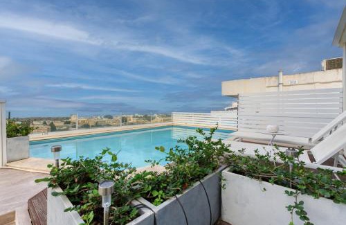 Tal-Ibrag Apartment | Malta Pool Penthouse