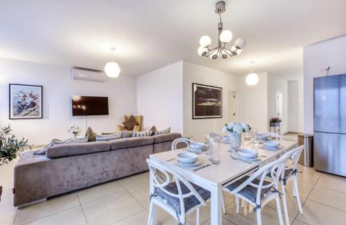 Tal-Ibrag Apartment | Malta Pool Penthouse