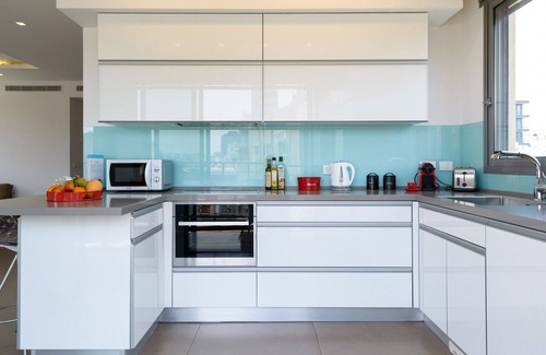 Tel Aviv Promenade Apartment | MAMAD Comfort 3BR & Balcony in City Center by FeelHome