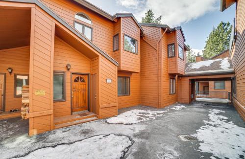Mammoth Lakes Apartment | Mammoth Lakes Condo Walk to Village and Gondola!