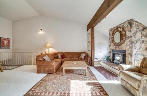 Mammoth Lakes Apartment | Mammoth Lakes Condo Walk to Village and Gondola!
