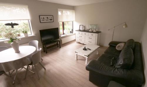 Þorpið Apartment | Manahlid Apartment