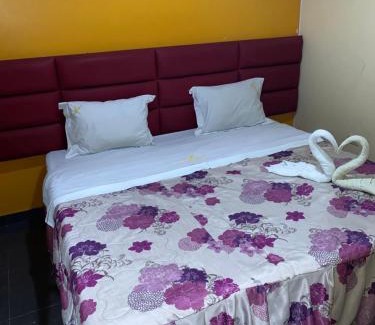 Puente Piedra Hotel | Manantail Hotel No.003