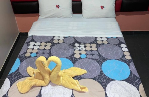 Puente Piedra Hotel | Manantial Hotel No.003