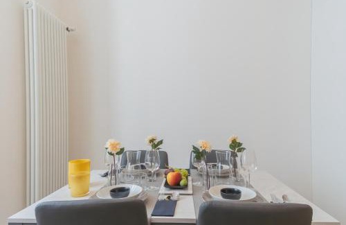Como Apartment | ManaraQuattro - apartament in Como near the center with free parking - Lake Como