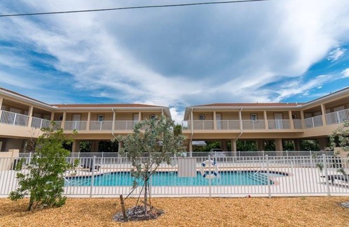 Englewood Condo | Manasota Key Condo! Private Beach access.Gulf and Bay views