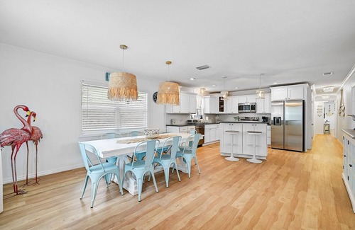 River District House | Manatee Cottage: 10% Fall Savings thru Nov 21!