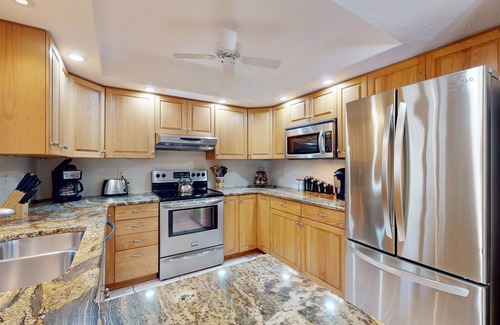 River District House | Manatee River Views River District Home with Lanai | Near Beach & Downtown