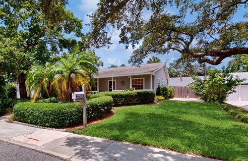 River District House | Manatee River Views River District Home with Lanai | Near Beach & Downtown