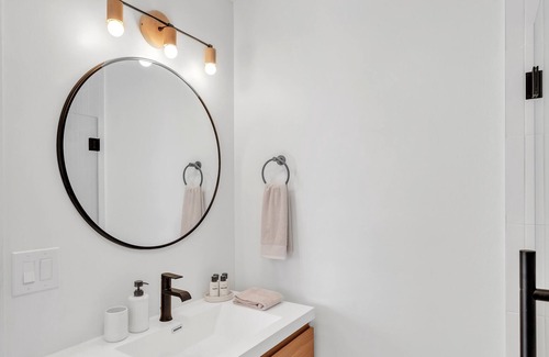 Roxborough-Manayunk House | Manayunk House on the Park, quiet block, close to Main Street!