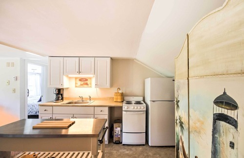 Manchester Center Apartment | Manchester Center Retreat w/Mtn View, Near Skiing