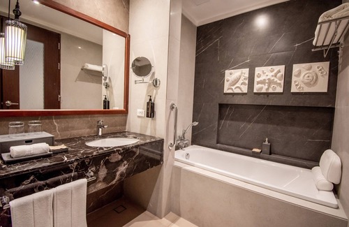 Boracay Island Hotel | Mandarin Bay Resort & Spa