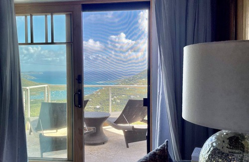 Ajax Peak Cottage | MandeVilla Cottage at Ixora great reviews amazing location.