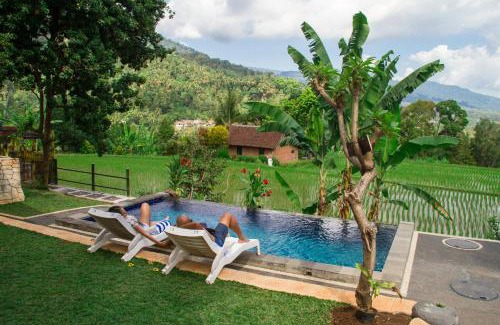 Sawan House | Mandhasativa Homestay