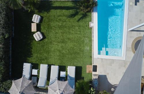 Ampelas Villa | Mando Seaside Villa
