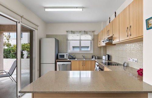 Mandria Apartment | Mandria Superb 2xbed Apartment by VICHY Holidays