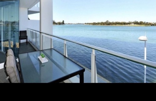 Mandurah Apartment | Mandurah Modern estuary Magic