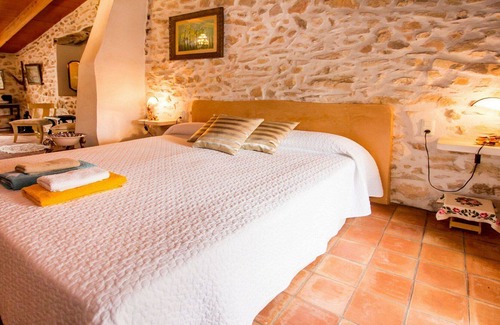 Son Macia House | Manenta - Typical Mallorcan, rustic country house with child-proof pool
