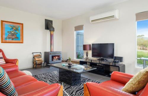 Alonnah House | Manfield Seaside Bruny Island