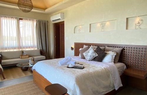 Nueva Valencia Resort | Manggadiwa Resort and Spa