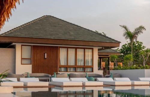 Nueva Valencia Resort | Manggadiwa Resort and Spa