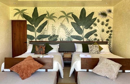 Nueva Valencia Resort | Manggadiwa Resort and Spa