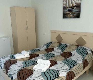Mbrostar-Urë Hotel | Mango Beach and Hotel